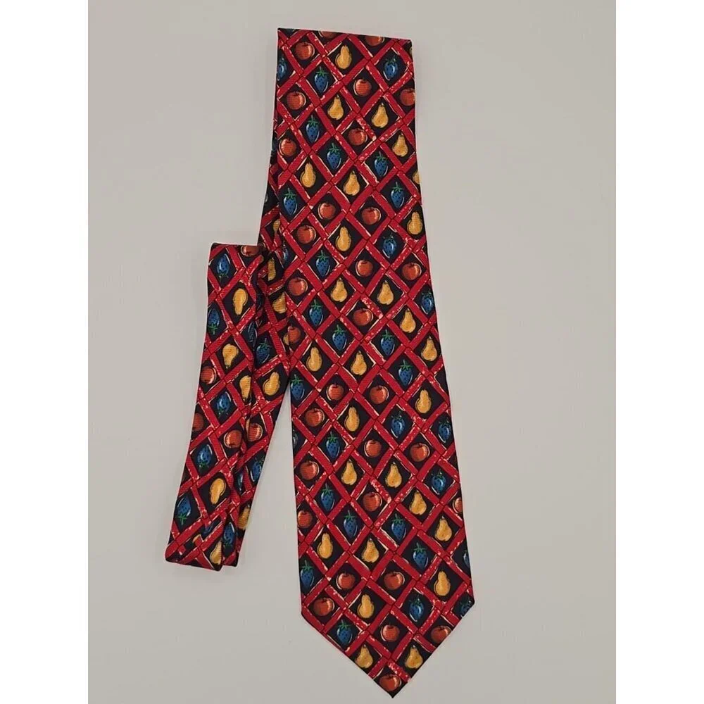 Ricci Como Firenze Mens Necktie 100% Silk Made In Italy Red with Fruit Design
